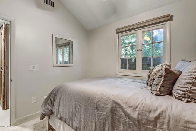 Building Photo - 4050 McGirts Blvd