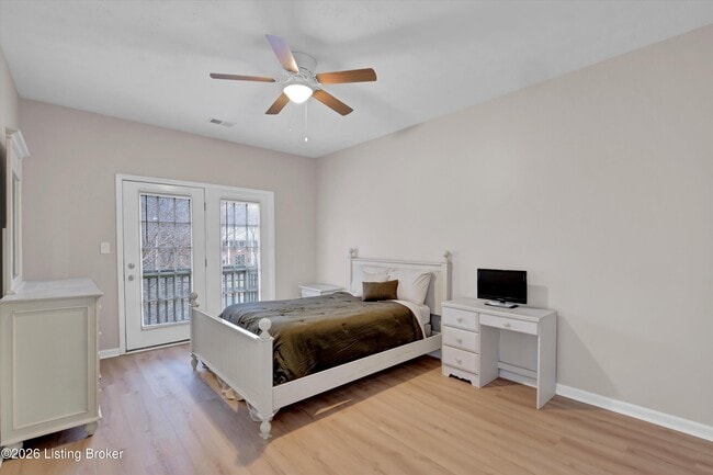 Building Photo - 2726 Brownsboro Rd