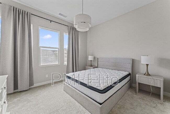 Building Photo - 28649 Windbreak Tr