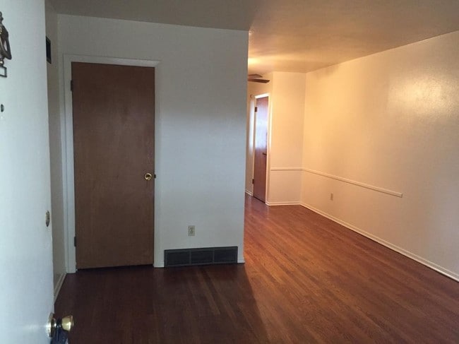 Building Photo - 3100 Arsenal St