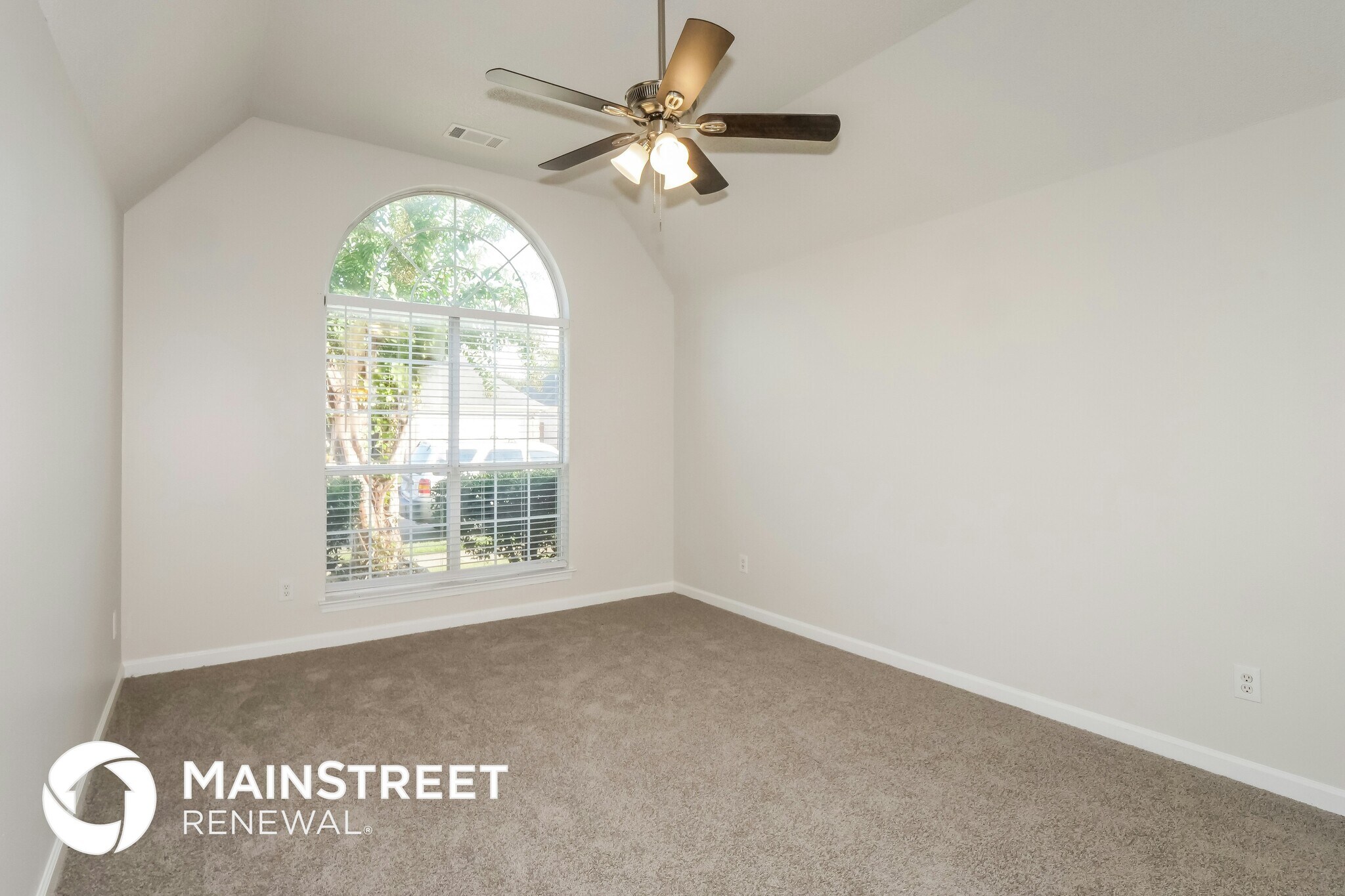 Building Photo - 4451 Lunsford Dr