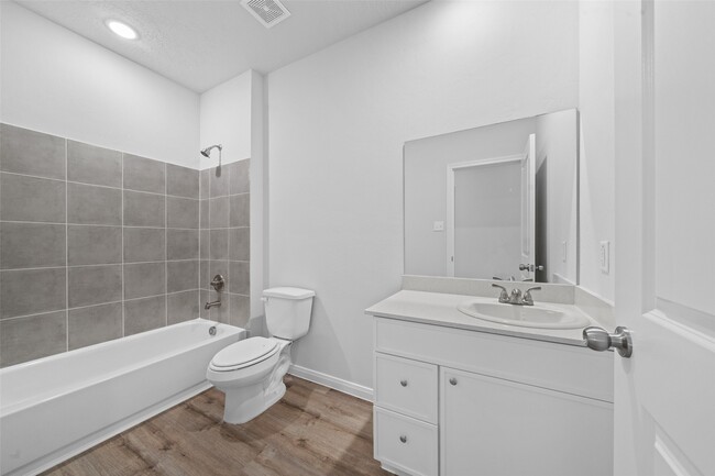 Building Photo - 1434 25th St