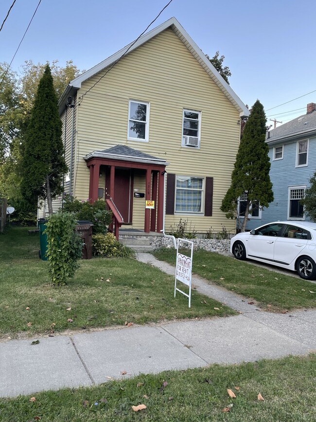 Building Photo - 1319 Jerome St