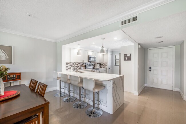 Building Photo - 12926 Briarlake Dr