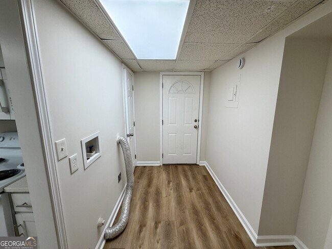 Building Photo - 1329 Watts Rd