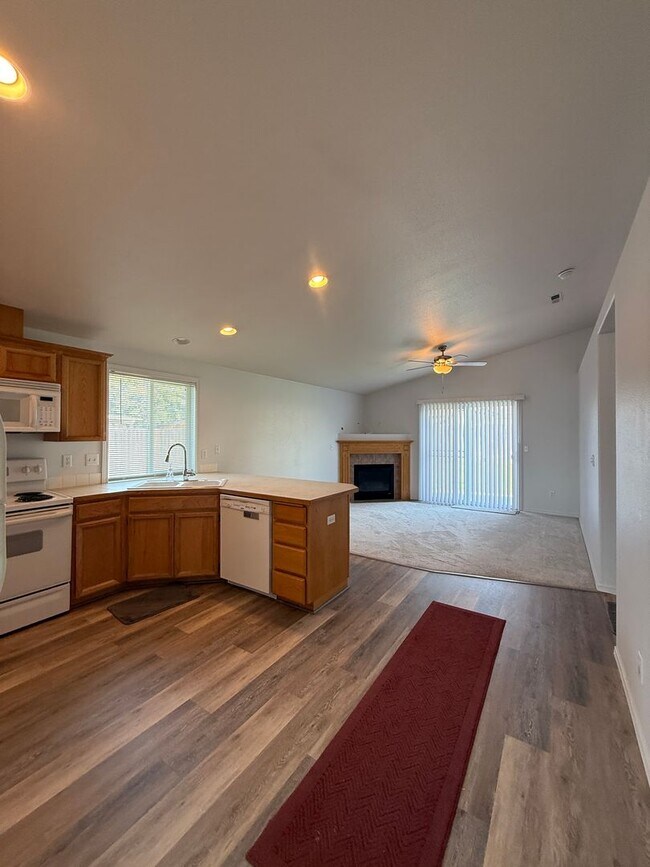 Building Photo - 4603 Messara Ln