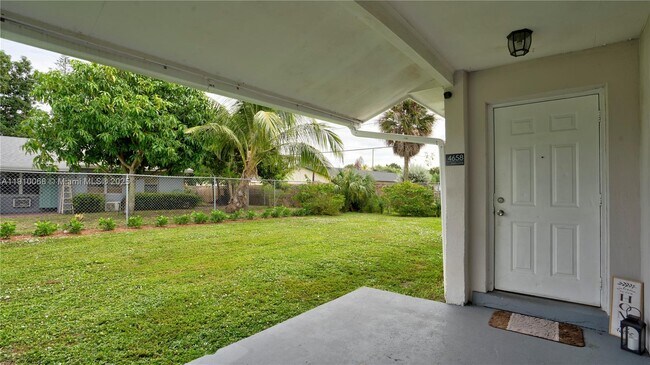 Building Photo - 4658 Myla Ln