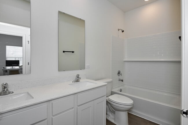 Building Photo - 1179 Woodlily Ln