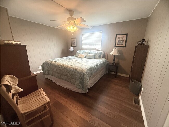 Building Photo - 455 Jacaramba Ct