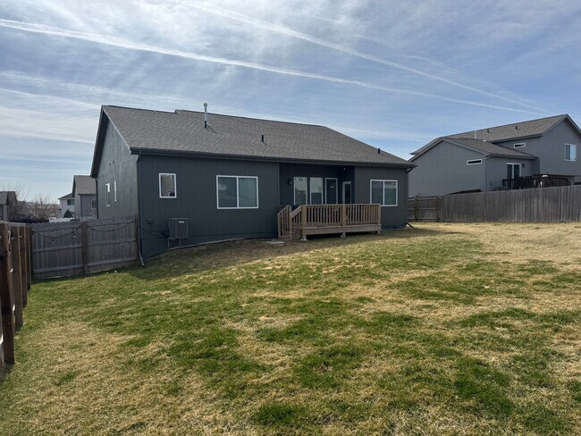 Building Photo - 1914 Hummingbird Dr