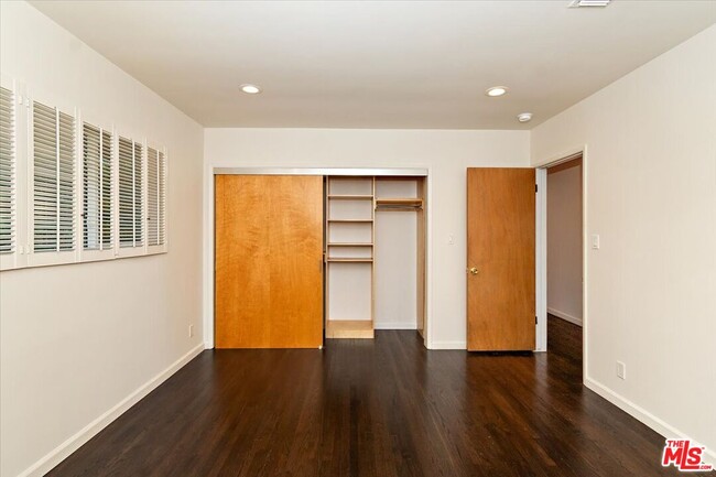 Building Photo - 15451 Longbow Dr