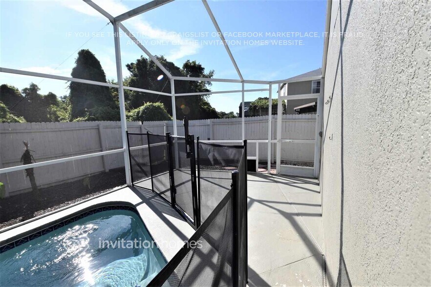 Building Photo - 549 Lancer Oak Dr