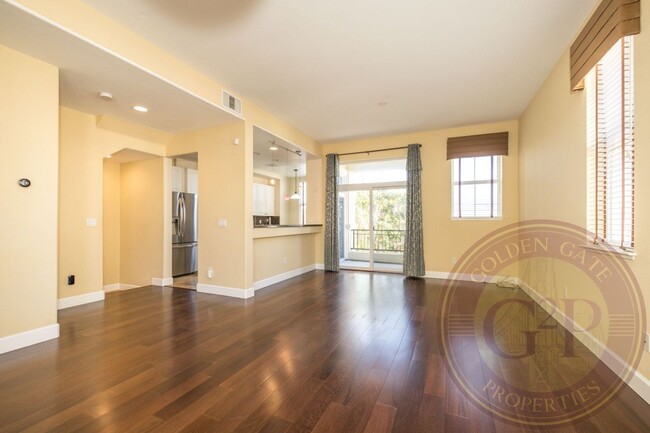 Building Photo - Sunset - 3 BR, 3.5 BA Townhouse 2,225 Sq. ...