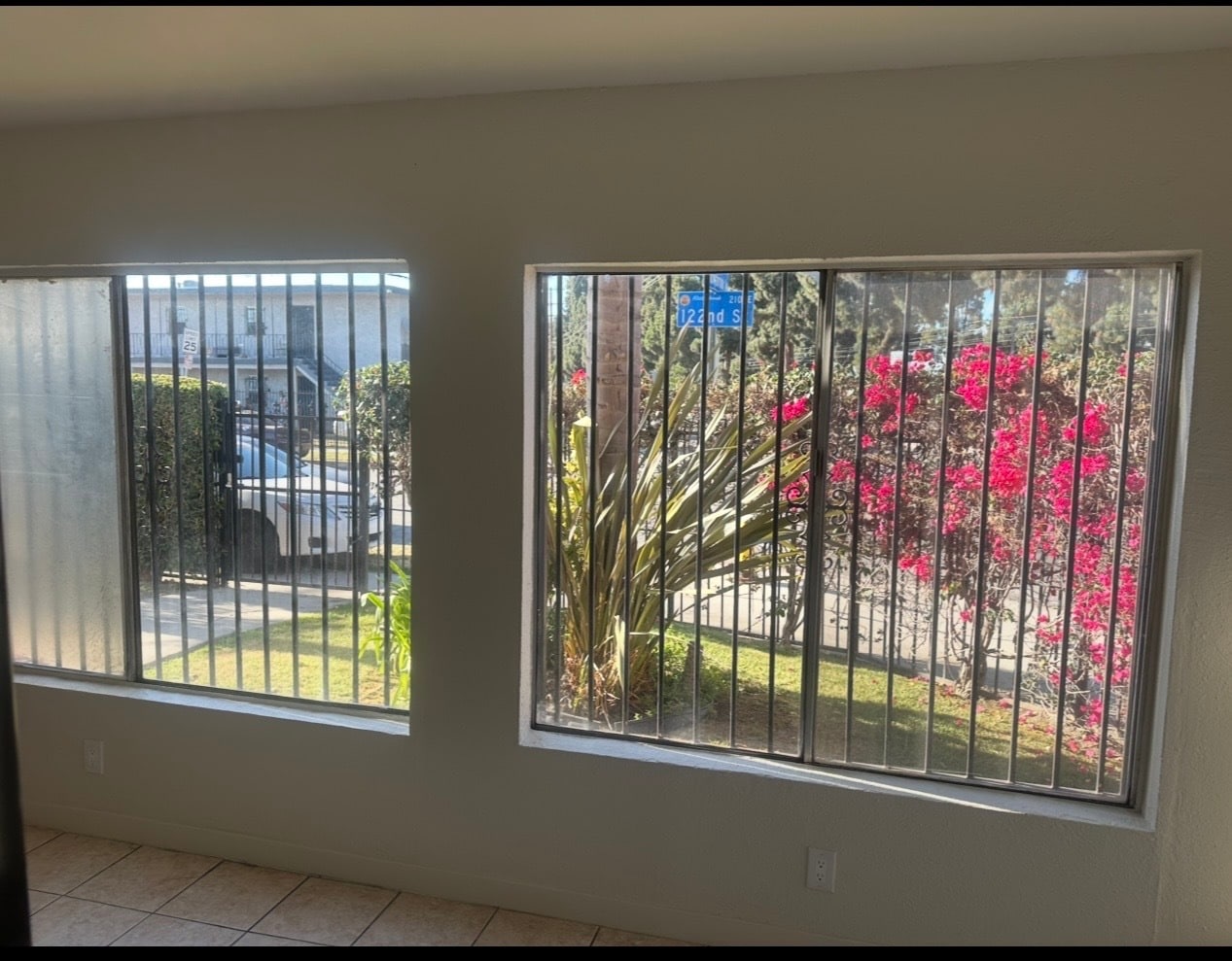 Living/dining area windows/view - 12201 S Willowbrook Ave