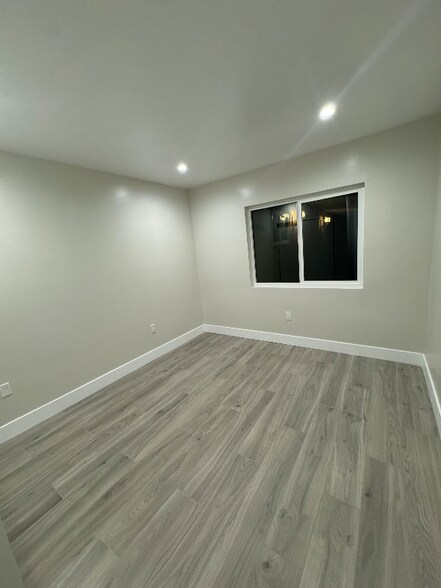 Building Photo - 14670 Harding St