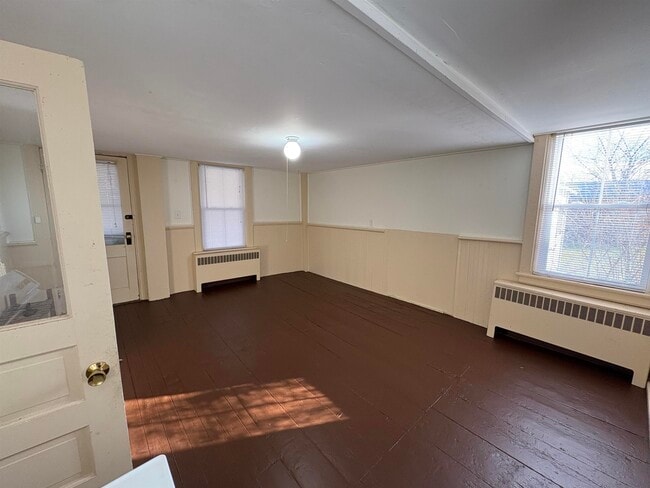 Building Photo - 477 Myers Rd