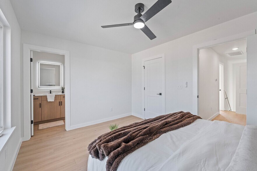 Building Photo - 1440 Hendon St