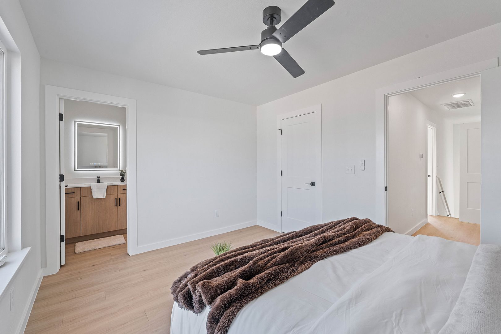 Building Photo - 1464 Hendon St