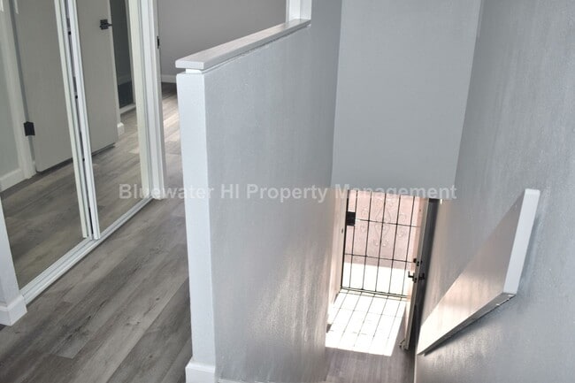 Building Photo - Upgraded 2/1/1 Hale Anaole Apts (Kaneohe) w/ utl. incl.