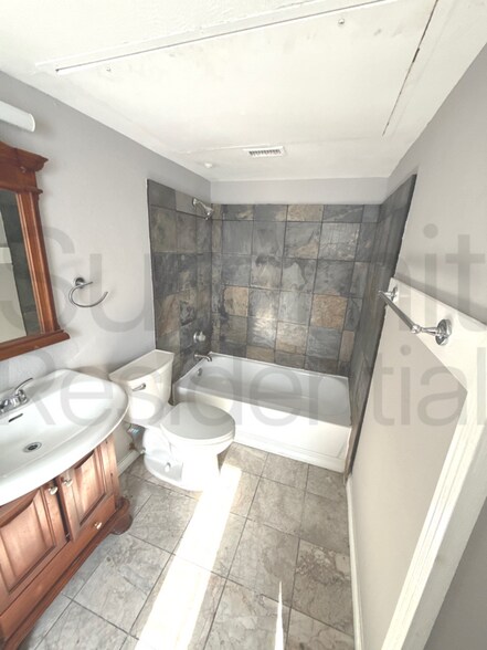 Building Photo - 6078 Dooley Dr