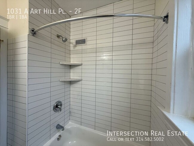 Building Photo - 1031 Art Hill Pl