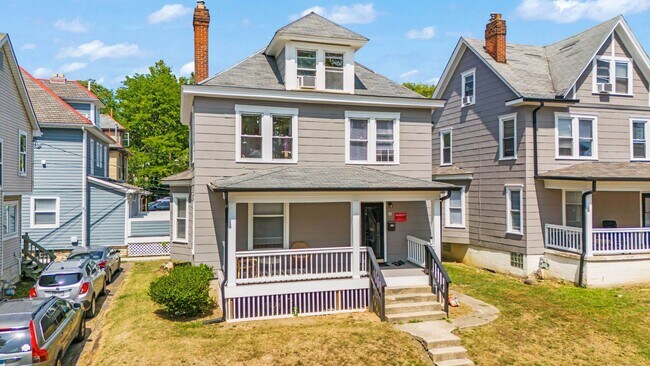 Building Photo - Ultimate 6-Bedroom House with Amazing Front Porch!