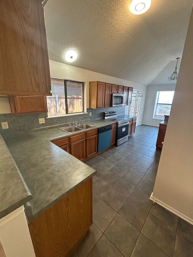 Building Photo - Interested in this home? You clearly have exceptional taste!