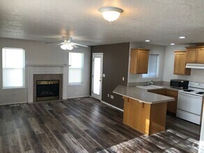 Building Photo - Your Cozy Boise Retreat Awaits! 3bd, 2.5b ...