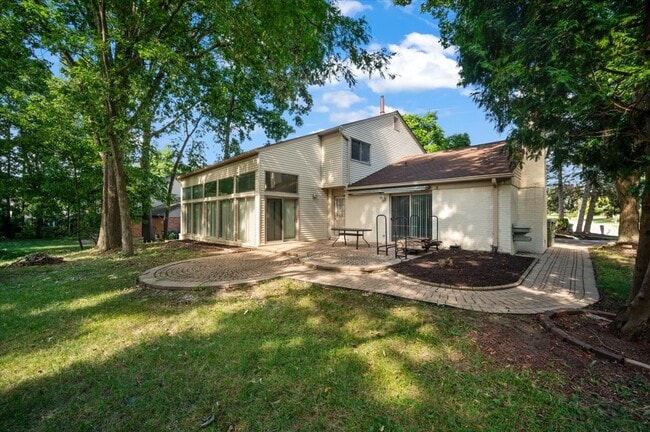 Building Photo - 2196 Willow Leaf Dr