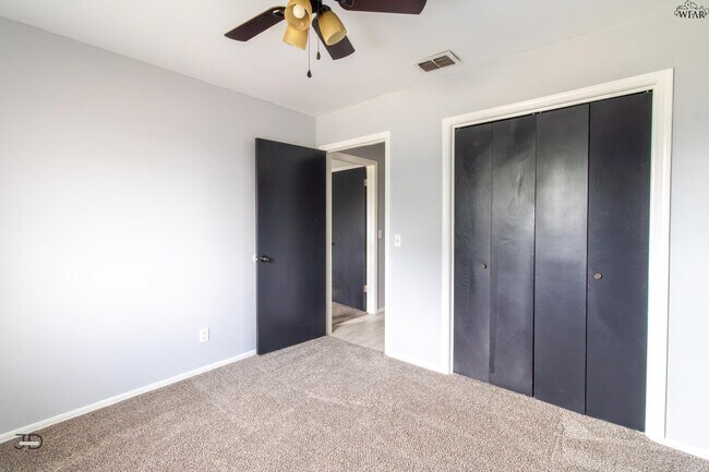 Building Photo - 9 Lackland Cir