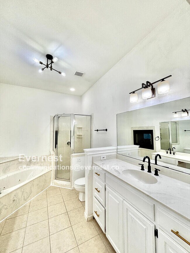 Building Photo - 11156 Windjammer Dr