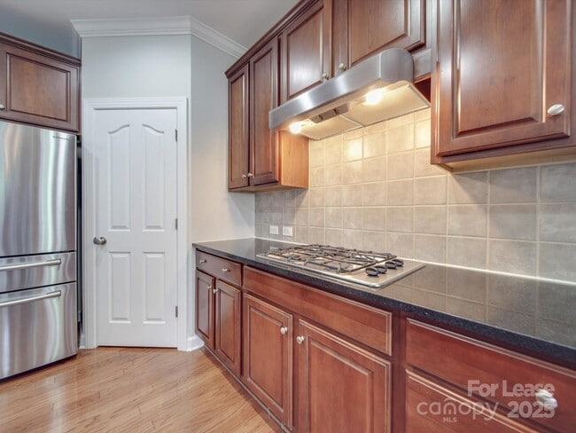 Building Photo - 15340 Prescott Hill Ave