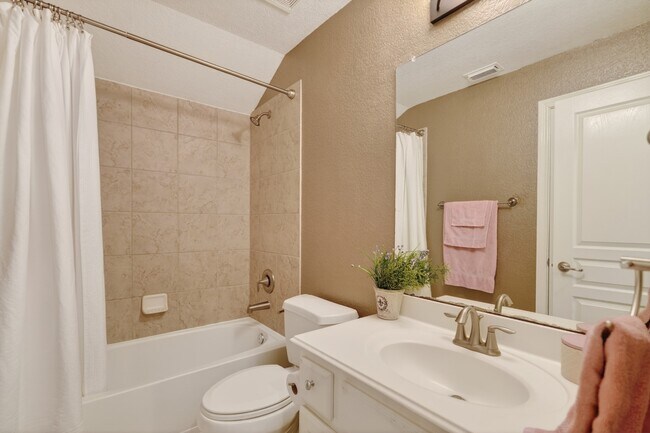 Building Photo - 42 N Arrow Canyon Cir