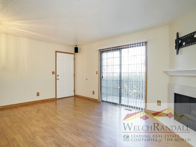 Building Photo - Corner Gem in Washington Terrace – 2BR Comfort & Style!