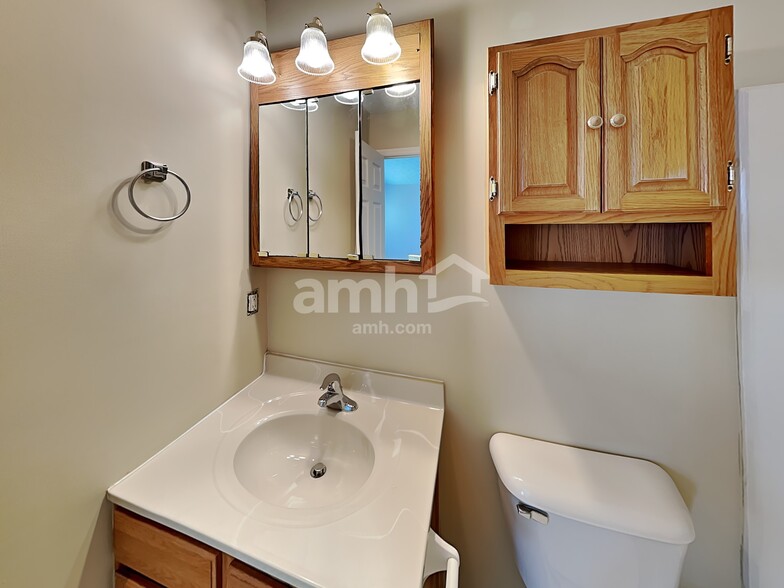 Building Photo - 491 Dover Pond Dr