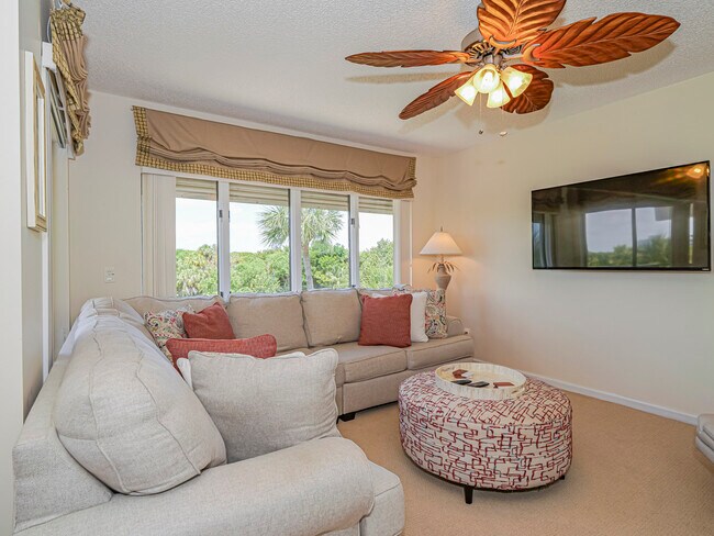 Building Photo - 1700 Ocean Dr