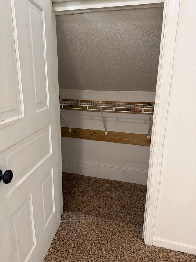 Building Photo - 376 Alger St