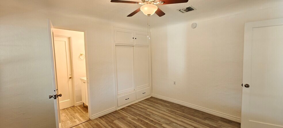 Building Photo - 626 Charlana Dr