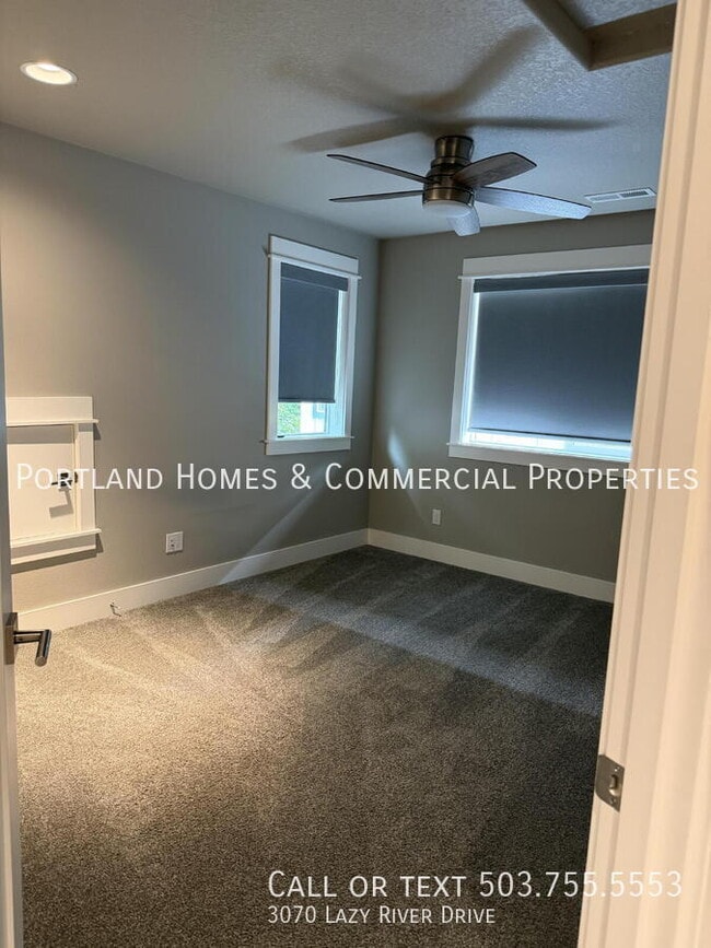 Building Photo - 3070 Lazy River Dr