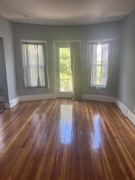 Building Photo - 79 Florida St