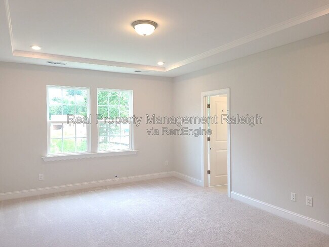 Building Photo - 704 Wrights Creek Way