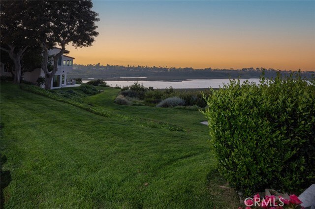 Building Photo - 2165 Vista Entrada Vis