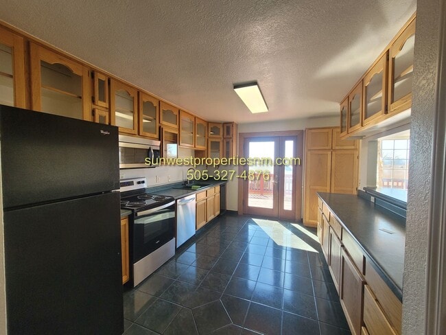 Building Photo - 4 Bedroom, 2.5 Bath Home for Rent