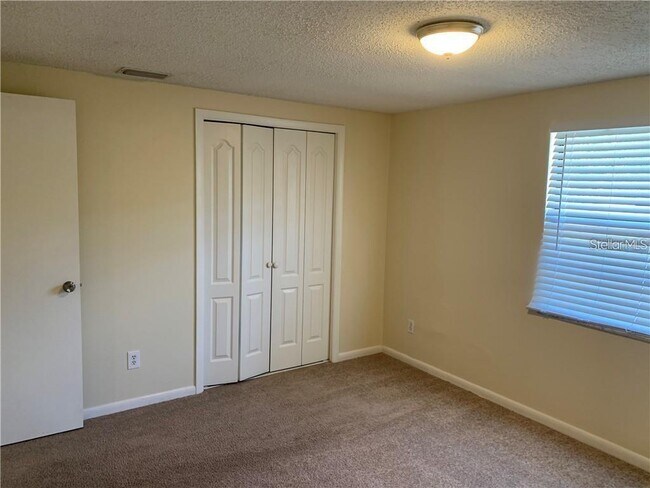 Building Photo - 4913 Rockledge Cir