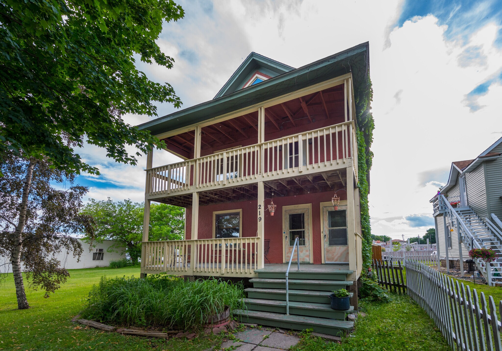 219 Humboldt Ave N - 219 N Humboldt Ave