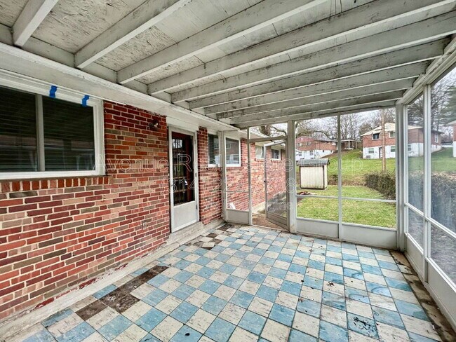 Building Photo - 1411 Midland Blvd