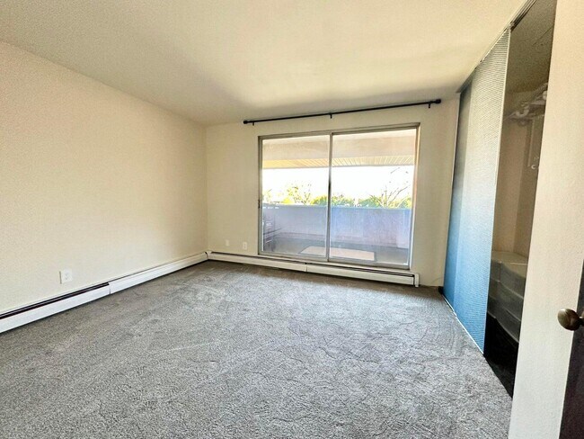 Building Photo - 11958 W Mill Rd