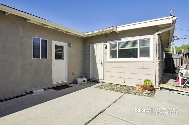 Building Photo - 8630 Stanmoor Dr