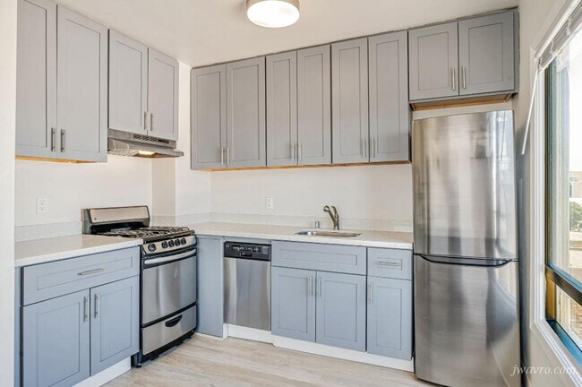 Primary Photo - 70 Terra Vista Ave