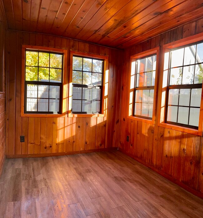 Building Photo - 1411 Portland Ave